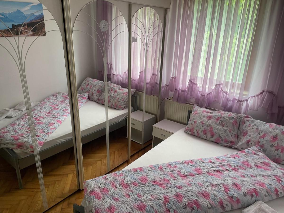 Slatka Sobica Za Dvoje Sa Upotrebom Zajednicke Kuhinje I Kupaonice Ζάγκρεμπ Εξωτερικό φωτογραφία
